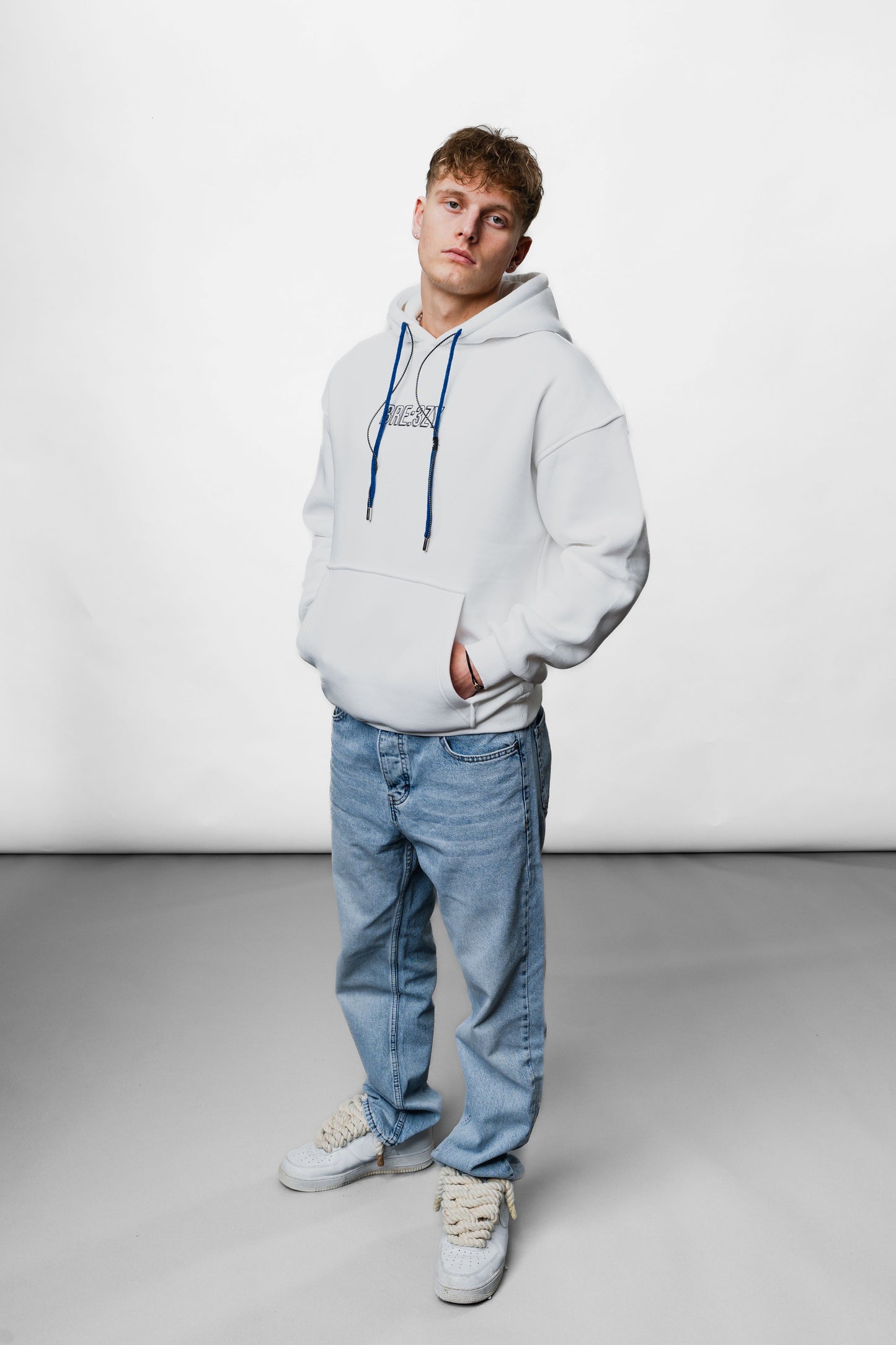 1985 White Oversize Hoodie B-1071