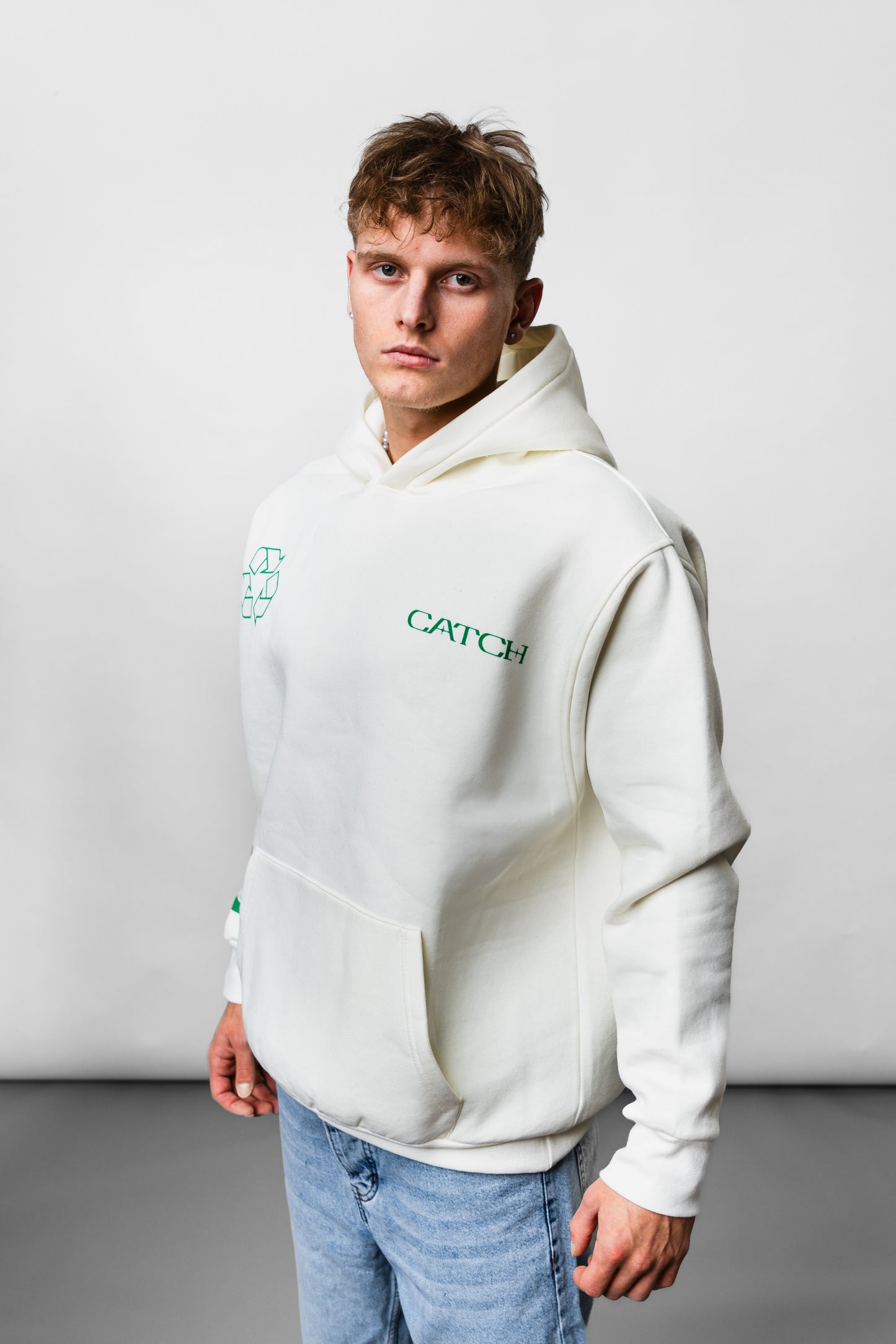 Weißer Oversize-Hoodie C-1047