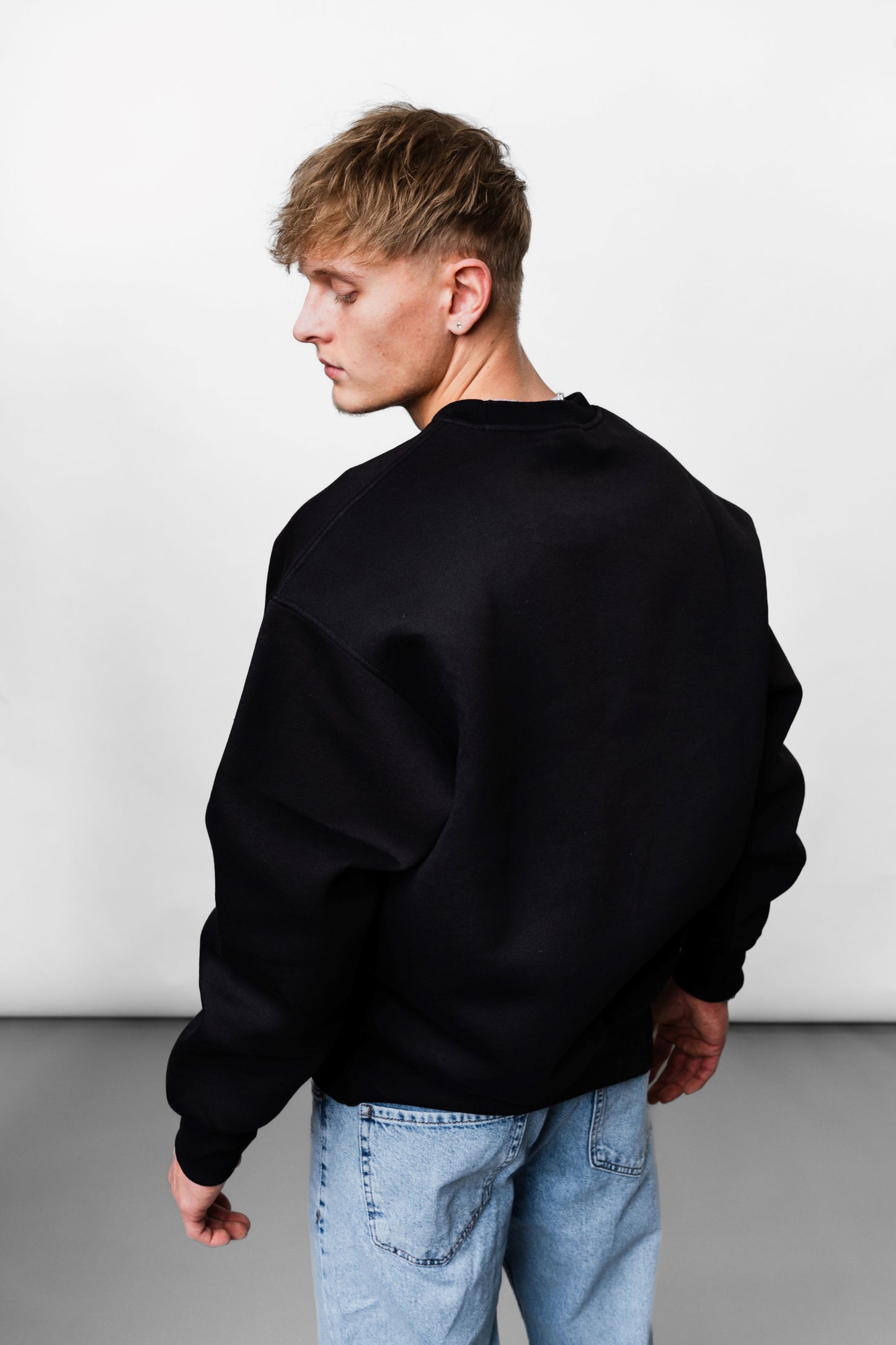 Black Basic Oversize Sweatshirt C-1056