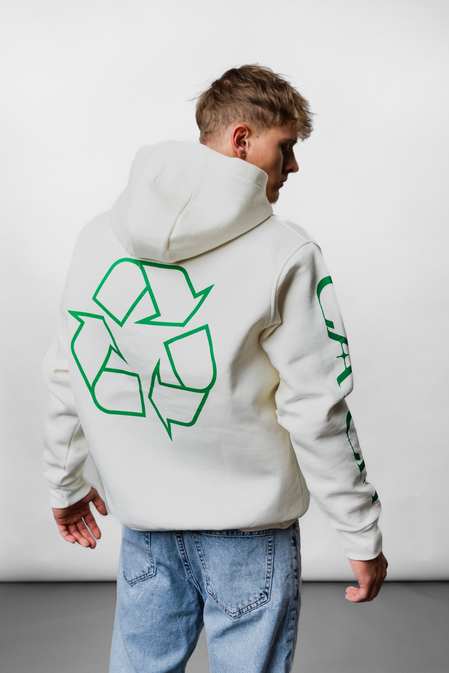 Weißer Oversize-Hoodie C-1047